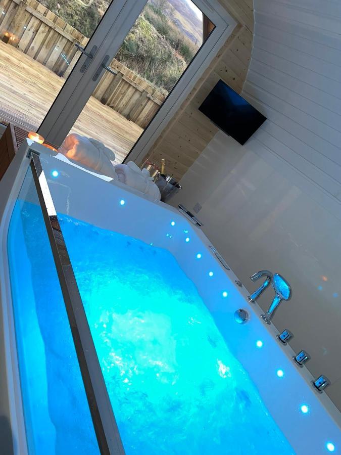 Apex Studio Pod & Jacuzzi Bath Fort William Luaran gambar